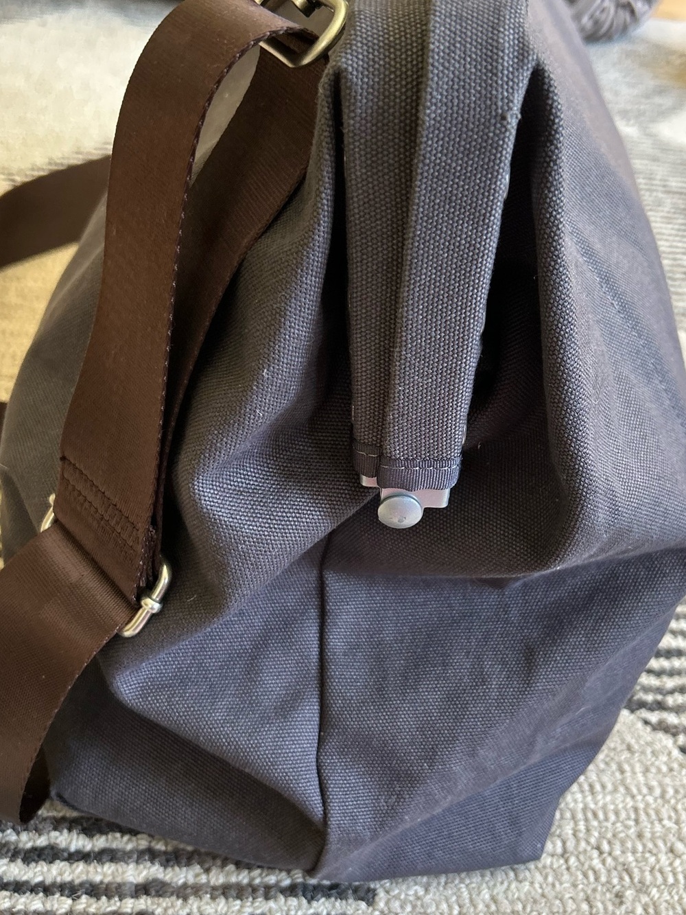 Line of Trade Canvas Weekender Bag - Picture 8 of 9